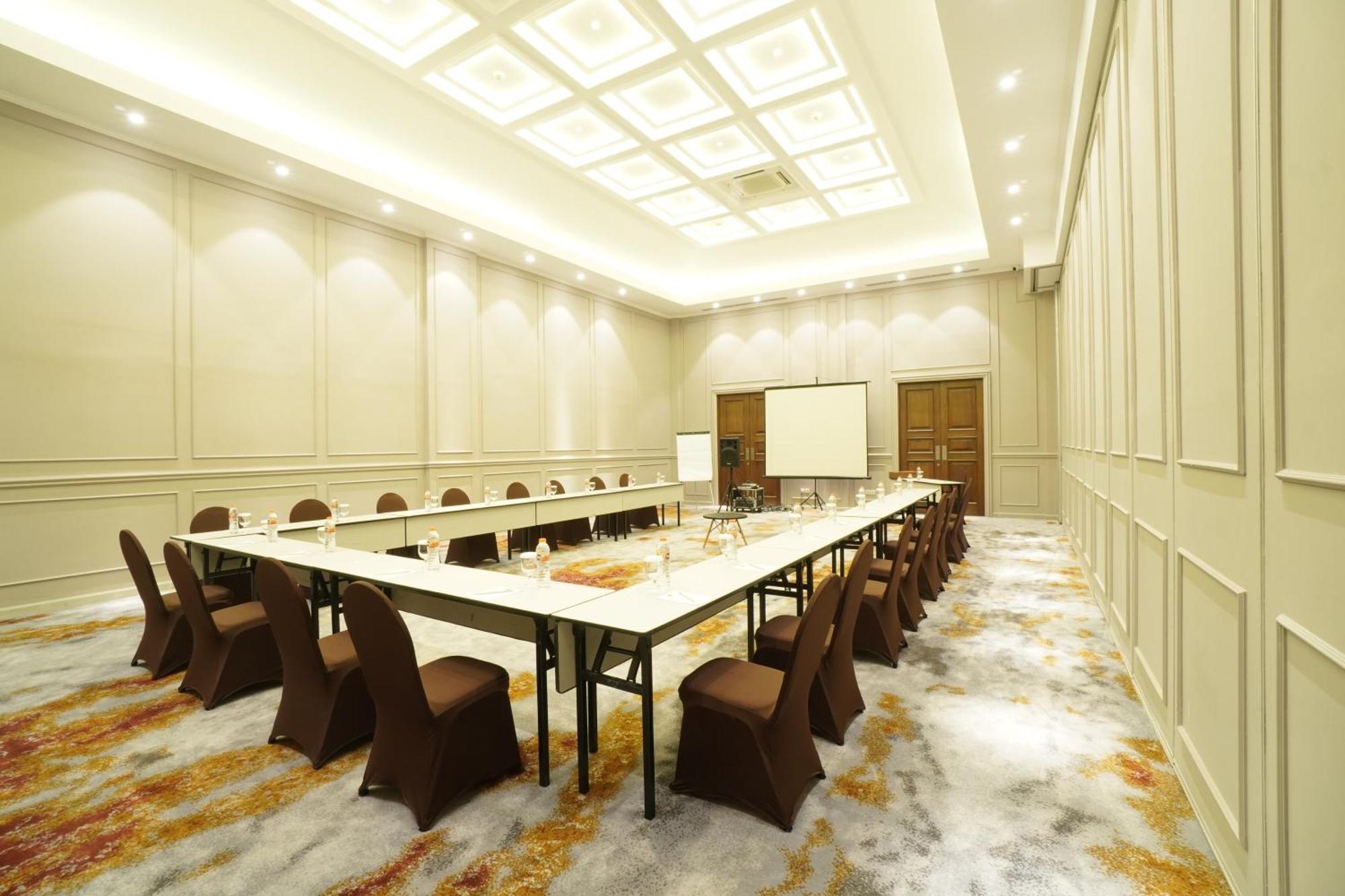 Swiss-Belinn Cawang Yakarta Exterior foto